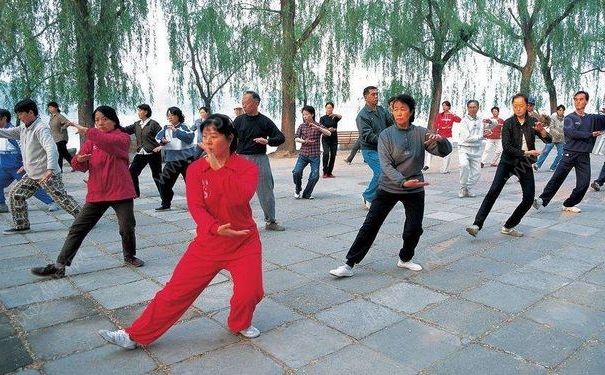 晨练不当或致人猝死，晨练前需做好这4项准备工作(4)