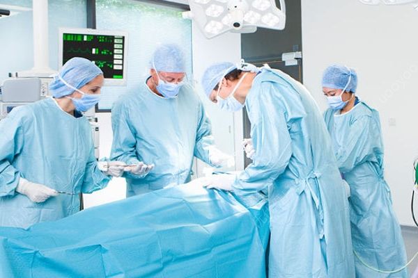 手术刀断在肚子里，医院：因为病人骨头较硬(4)