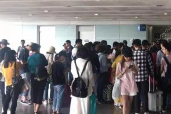 昆明回杭州航班惊魂，飞机45度角往下掉有人录遗言(4)